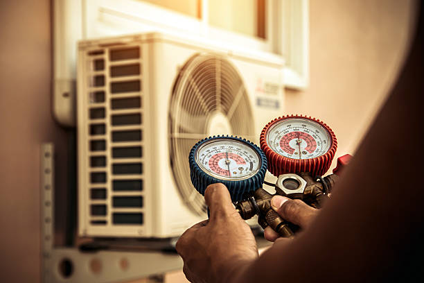 Professional Ac Installation technician working in Peak, SC